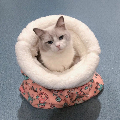 niche pour chat sac a ronron en position debout