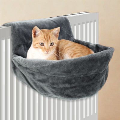 hamac pour chat kangourou sur radiateur
